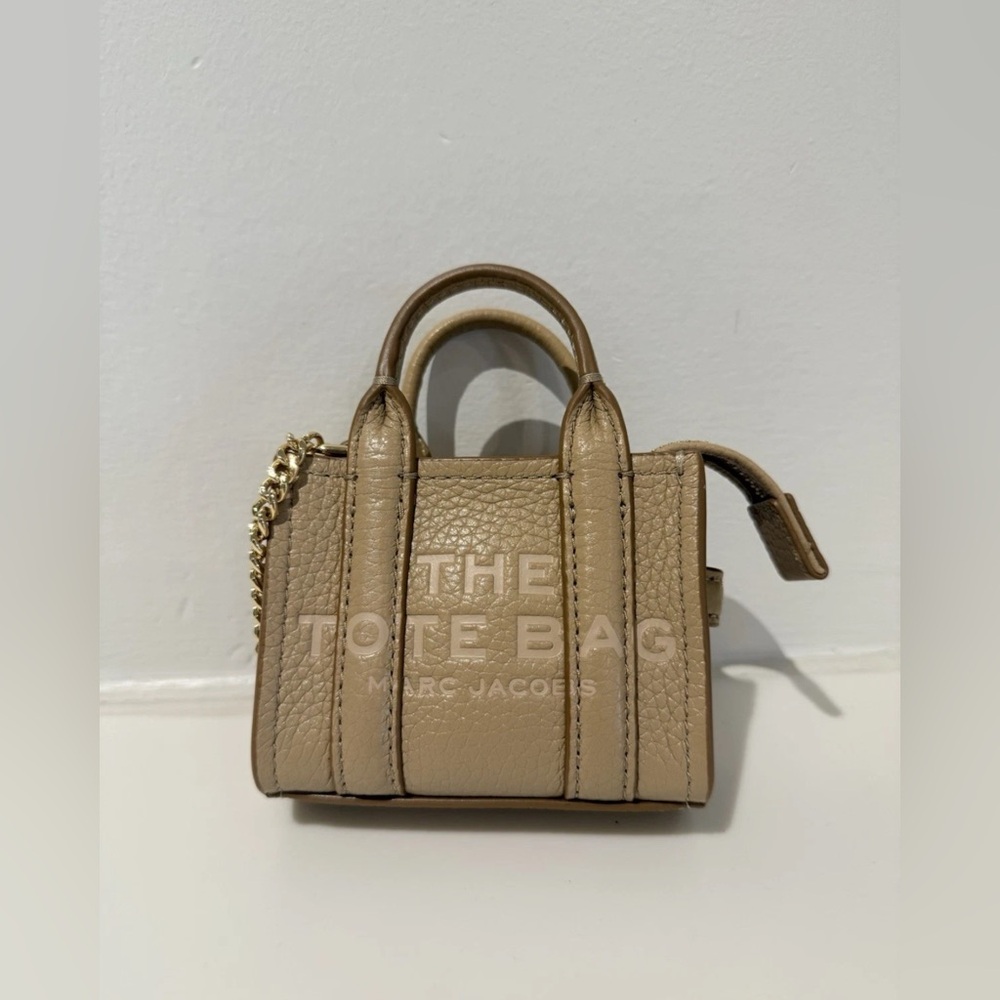 NWT Marc Jacobs nano bag charm - camel - Picture 2 of 5